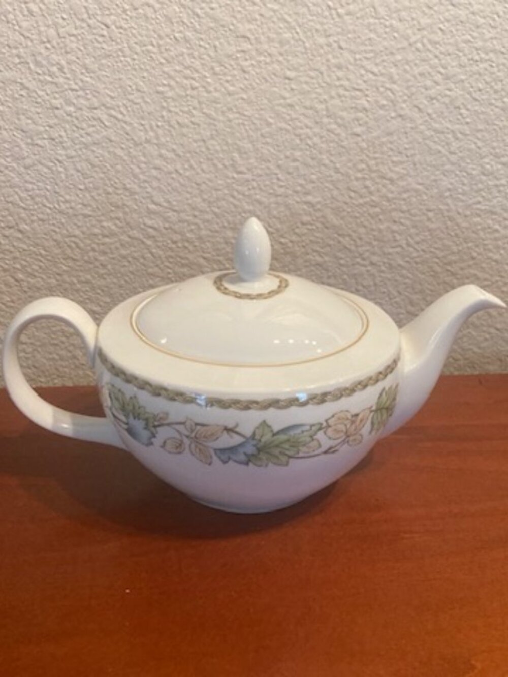✨ Royal Doulton 'Harbury' Fine China Teapot